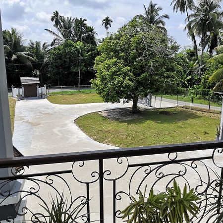 Darney'S Homestay Kg Bangau Tanjung 淡马鲁 外观 照片