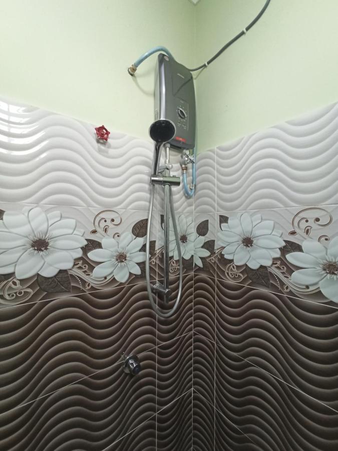 Darney'S Homestay Kg Bangau Tanjung 淡马鲁 外观 照片