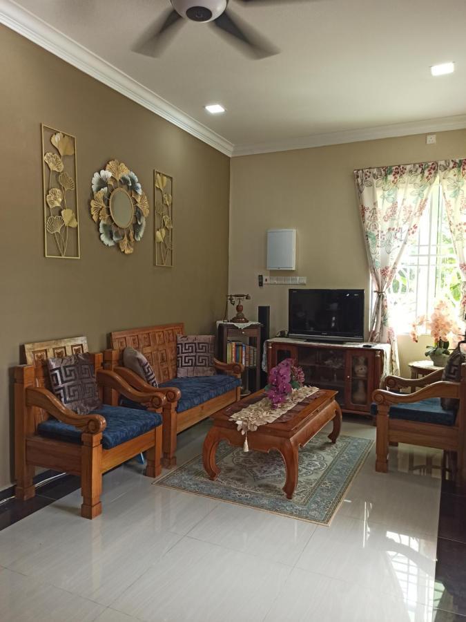 Darney'S Homestay Kg Bangau Tanjung 淡马鲁 外观 照片